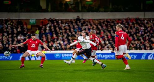 مانشستر يونايتد يكتسح نوتينجهام في ذهاب نصف نهائي كأس كاراباو